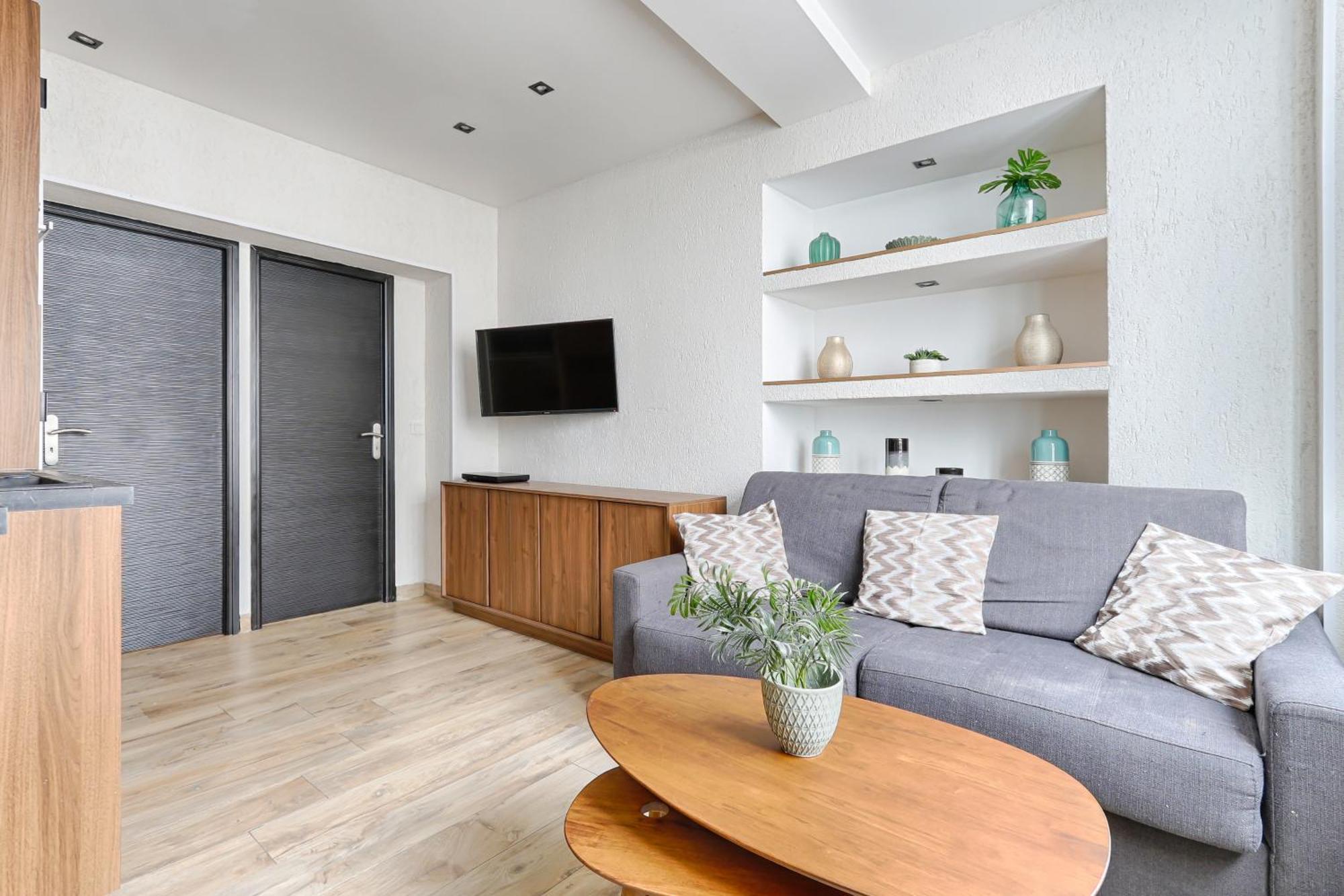 Appartement De Charme 2Br Canal Saint Martin Париж Екстериор снимка
